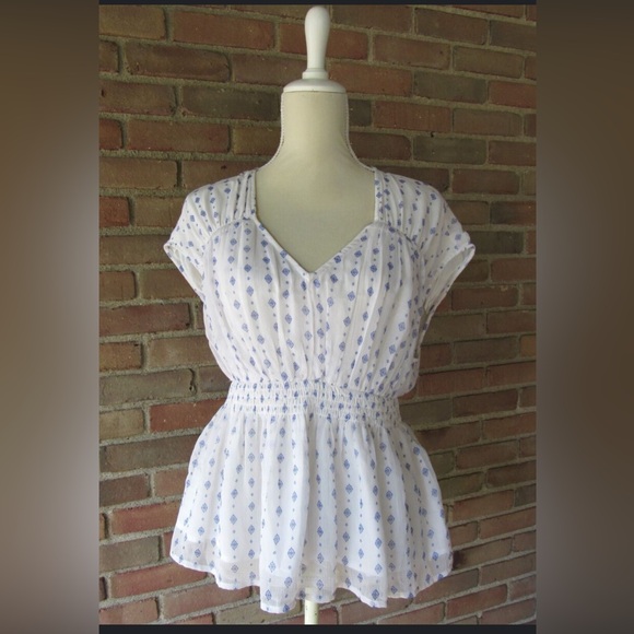 Waist-Defined Printed Dolman-Sleeve Top - White Geo - Medium - EUC - Picture 3 of 10